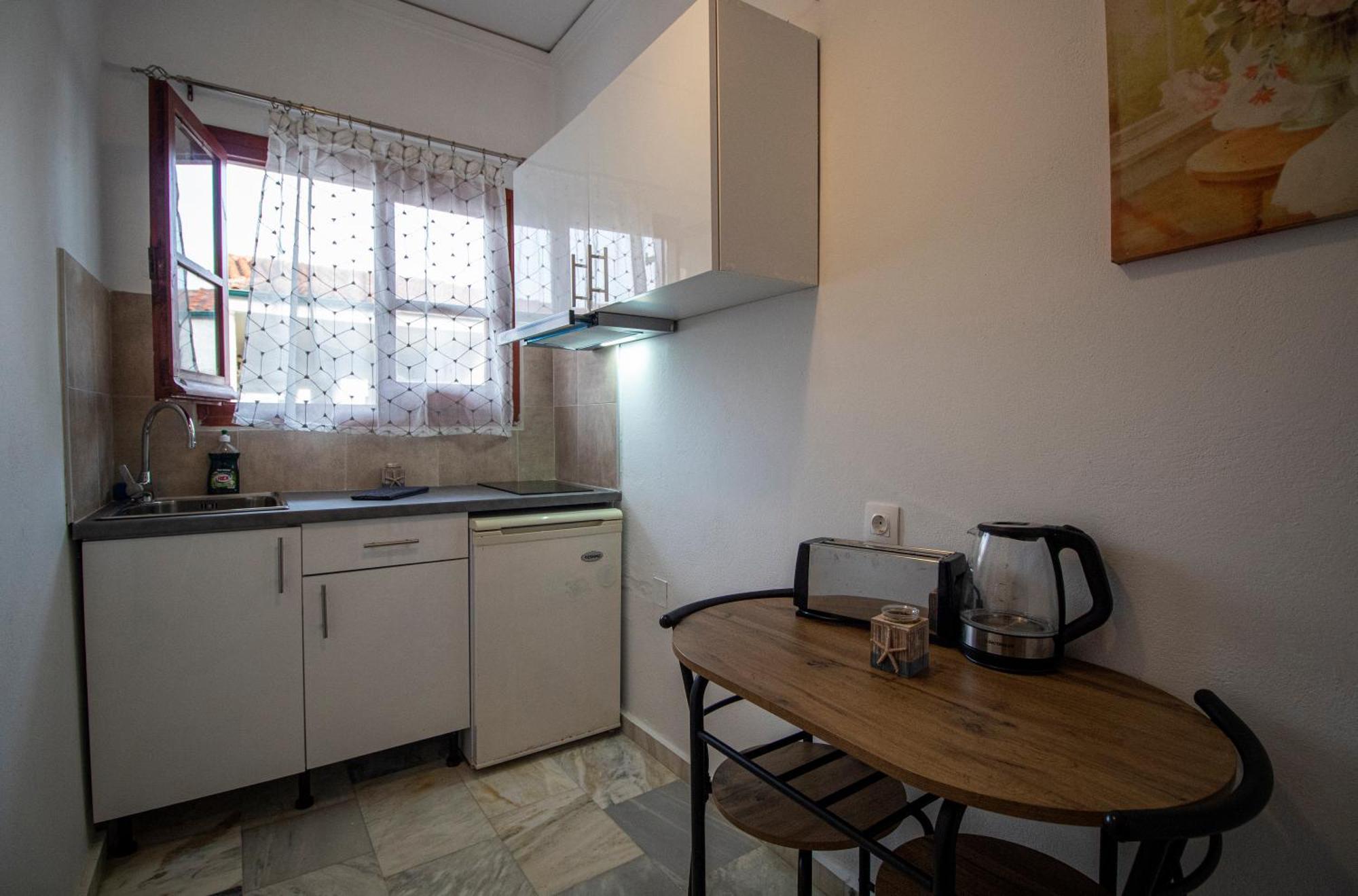 Harry'S Bar & Apartments 1 Acharavi  Ngoại thất bức ảnh